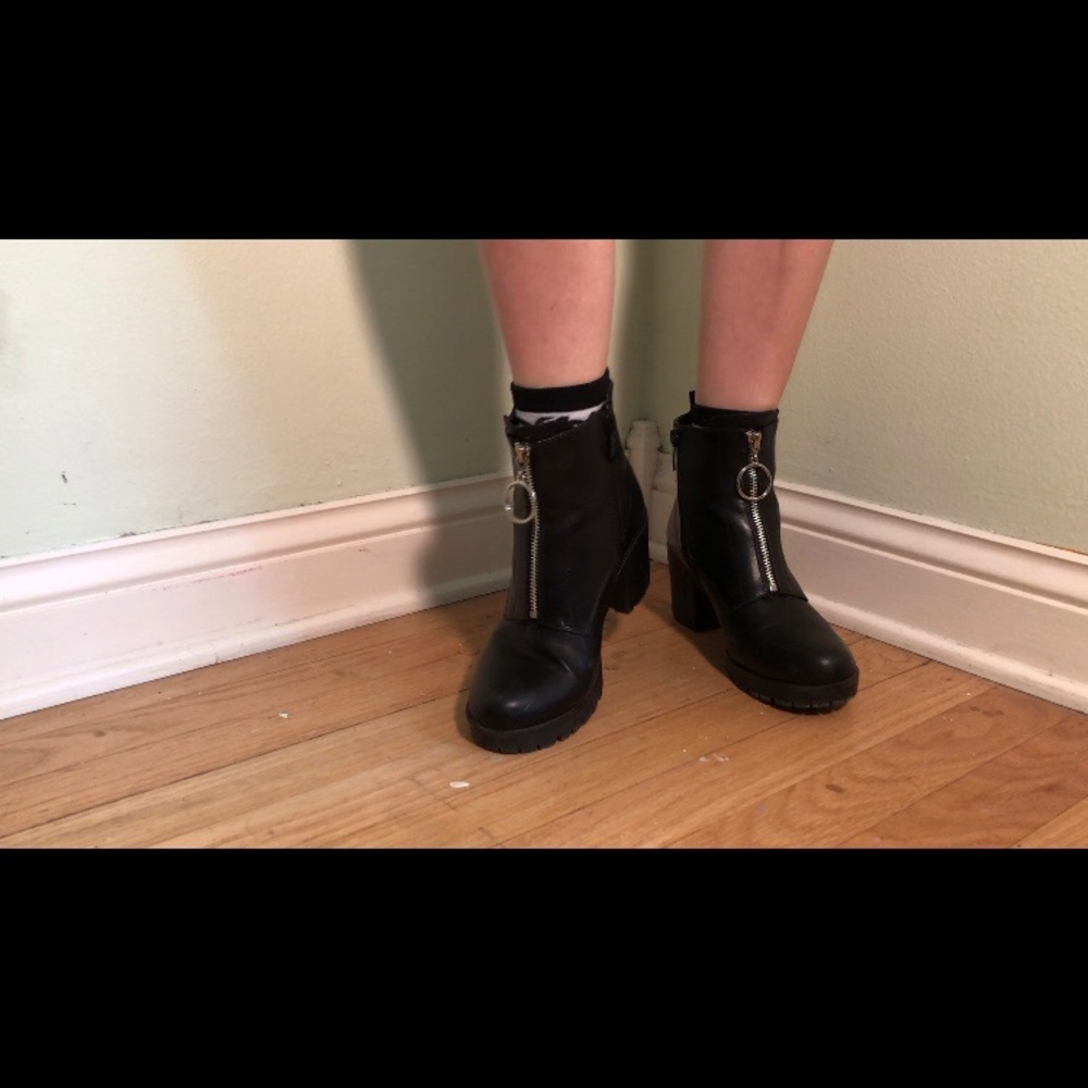asos circle zipper black heeled boots - Picture 1 of 2